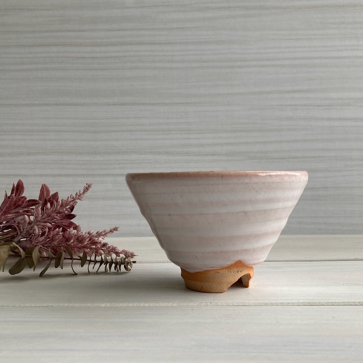 萩焼 淡いピンク色の茶碗 専用箱付き 萩焼 淡いピンク色 茶碗 専用箱 | ノーブランド品 | 子ども用茶碗