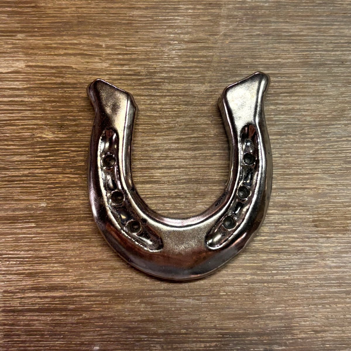 馬の蹄鉄（ていてつ）置物〜銀彩〜 | 萩焼 窯元 緑栄窯 Ryokuei