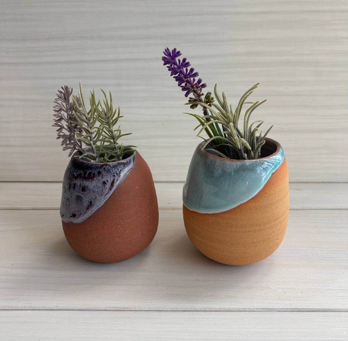 ハニワの花瓶 ひょこりハニワ花入（藤） | 萩焼 窯元 緑栄窯 Ryokuei-オンライン