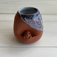 ひょこりハニワ花入（藤）