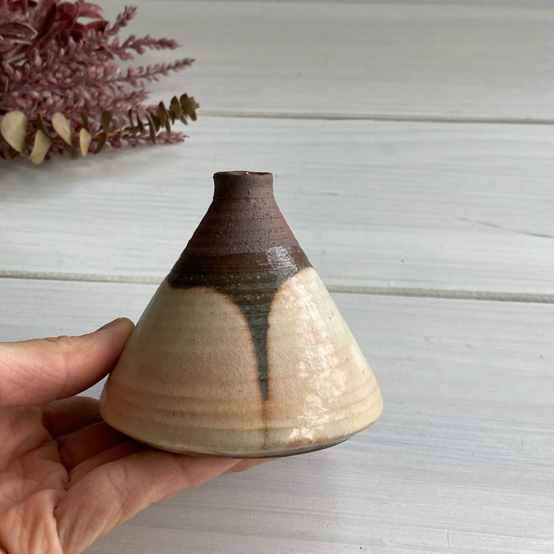 小石原焼　花入れ　つる手花入　箱無し リング一輪挿し・ミニ花瓶(小石原焼マットピンク)高さ約9cm
