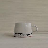 コーヒーカップ（白釉筆的）台形