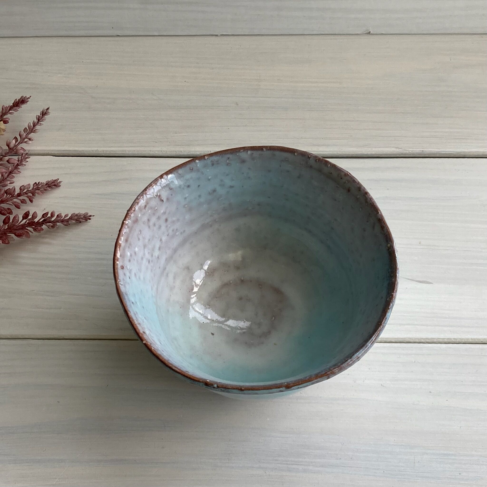 緑彩抹茶碗（桜高台）【桐箱入】 | 萩焼 窯元 緑栄窯 Ryokuei