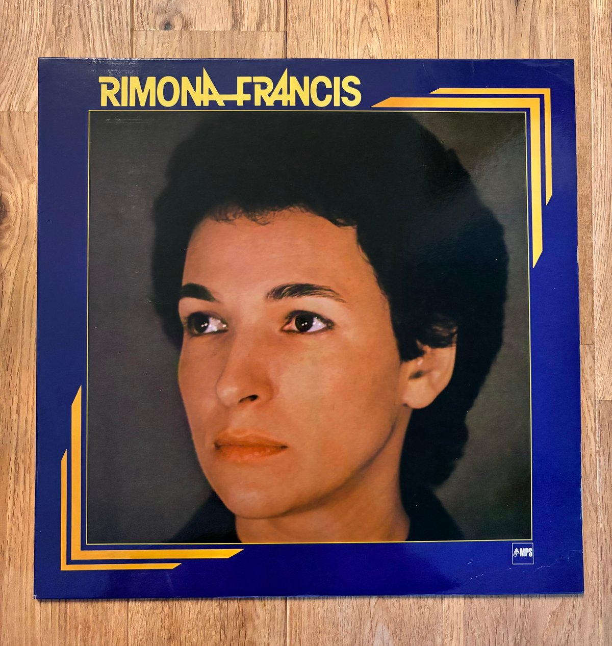 RIMONA FRANCIS/RIMONA FRANCIS | awesome_today