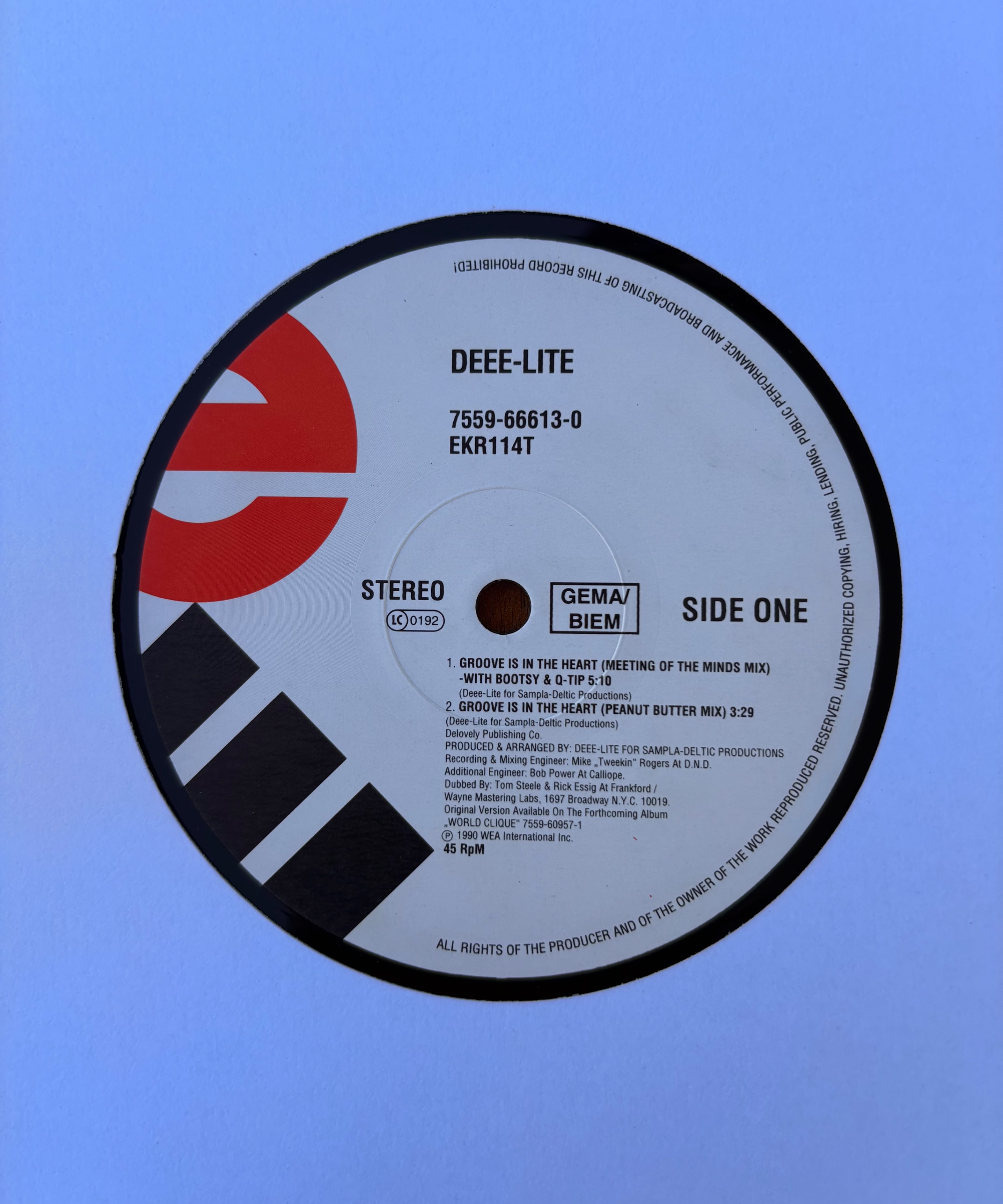 Deee-Lite /Groove Is In The Heart/WHAT IS LOVE/