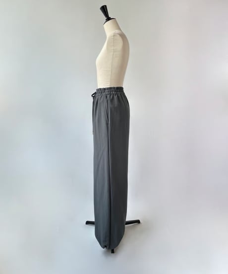 HERENCIA　裾ドロスト リラクシーパンツ（カーキグレー）