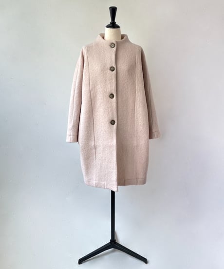 mao made　圧縮ウール デザインラグラン モックネックコート（オフベージュ）
