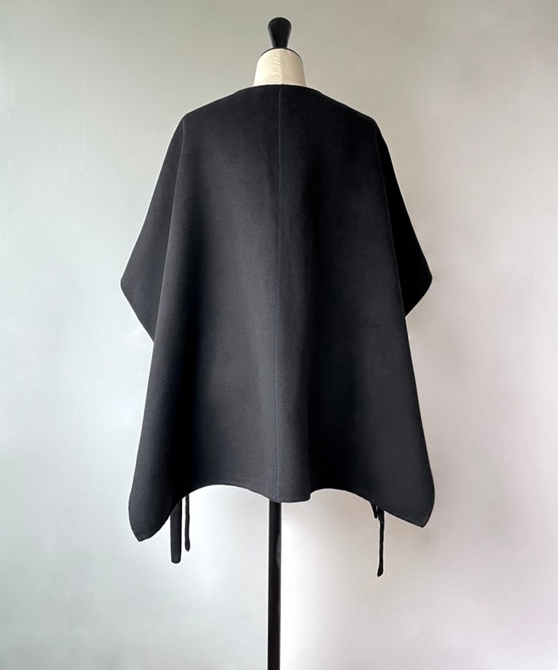 Flat 2WAYファーポケット ウールライク ケープコート（ブラック