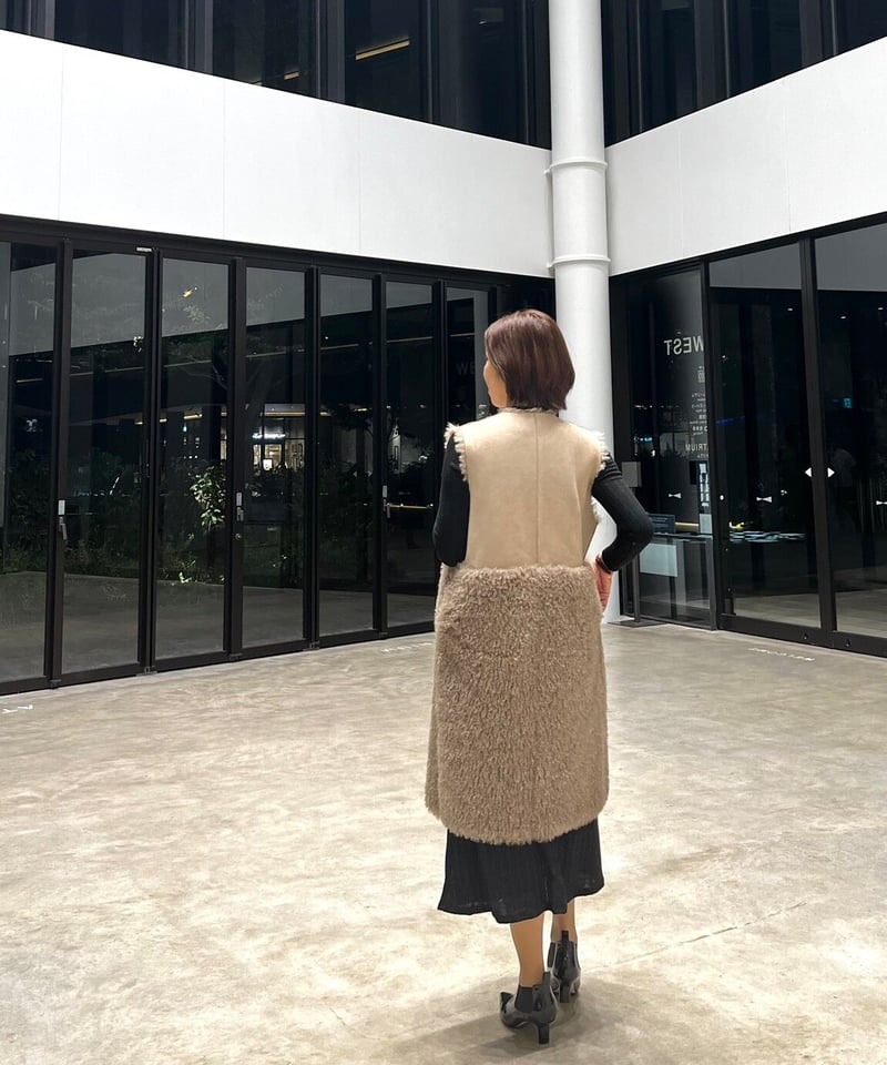 anana リバーシブル カーリーロングジレ（モカベージュ）［再販