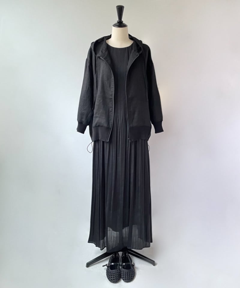 Neo Anemos サテンプリーツ ショルダータック ワンピース