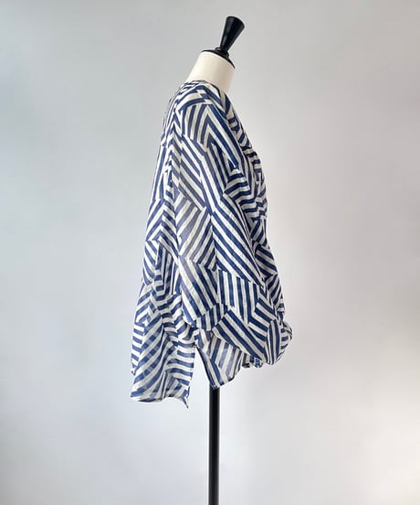 HERENCIA　エアリー ドルマン バックリボン ブラウス（オフ×ブルー）