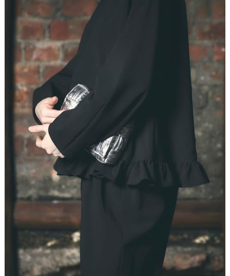 完売品！美品 heve ラッフルジャケットブラウス　ブラック ⭐︎新品未使用タグ付き⭐︎heve ヘイブ ラッフルジャケットBL