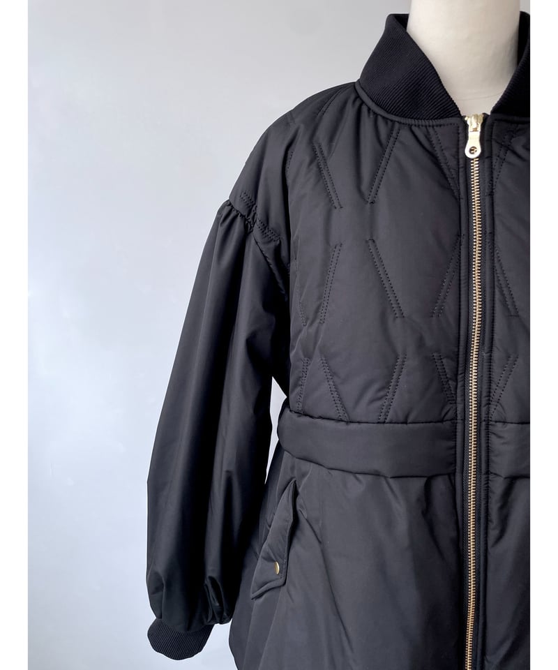 HERENCIA 中綿キルティング 袖ボリューム ショートコート（ブラック