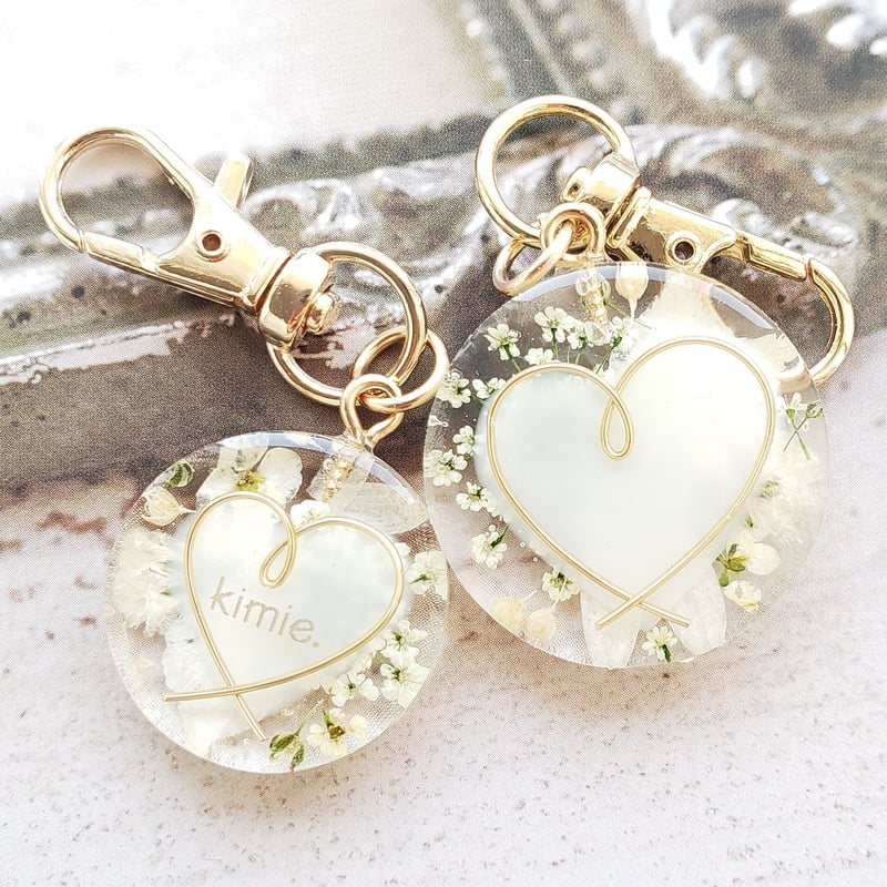 アクセサリー】ハートフラワーキーホルダー（小さめ・ホワイト系）/ by