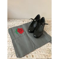 【K-7】手刺繍シューズ巾着（グレー）  バラのみ
