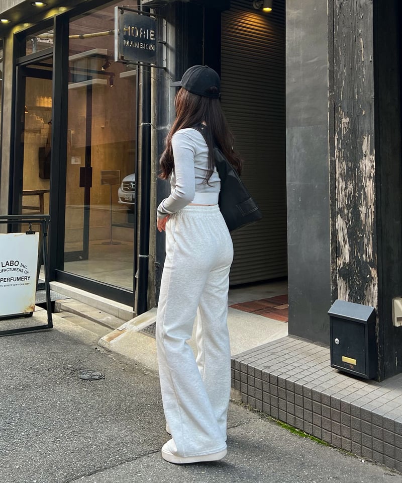 フレアスウェットパンツ 裾スリット ゆったり 楽ちんパンツ 韓国 フレアスウェットパンツ 裾スリット ゆったり 楽ちんパンツ 韓国