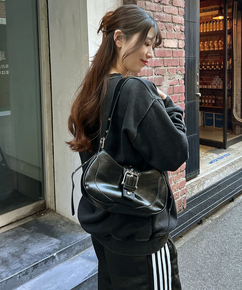 ハーフムーンベルトショルダーバッグ | 韓国ファッション 高速ターミナル