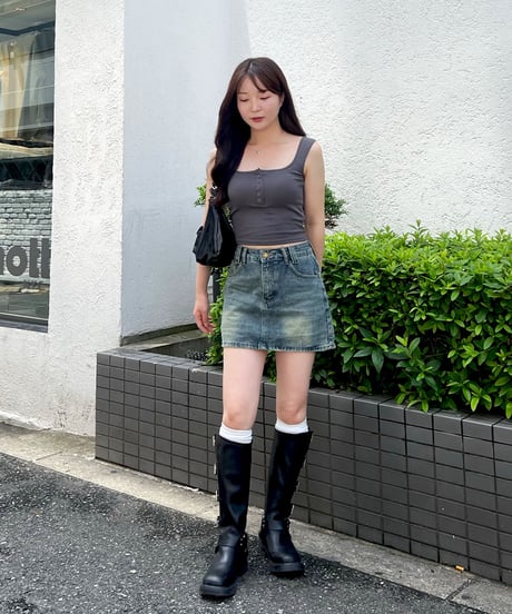 フロントボタンタンクトップ