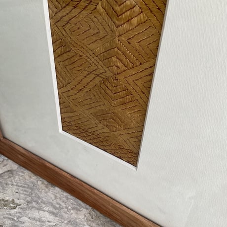 アンティーク　ダーニング刺繍　額装