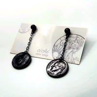 アメリカ　black COIN  ピアス