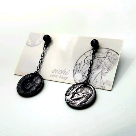アメリカ　black COIN  ピアス