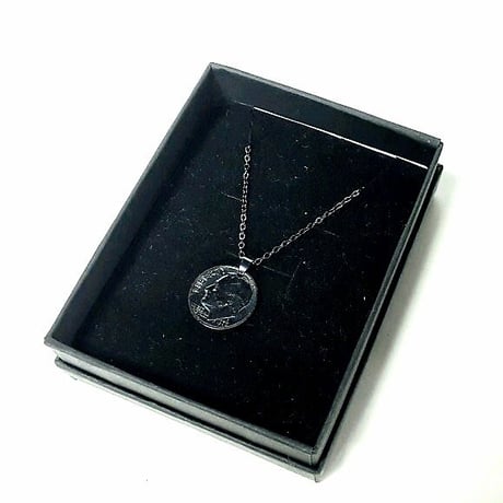 Black coin necklace 黒硬貨