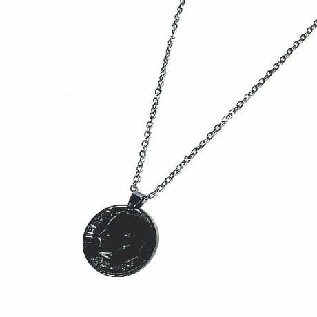 Black coin necklace 黒硬貨