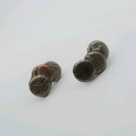 欠片ピアス