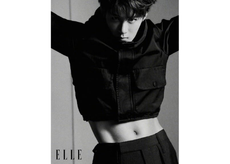 檀健次 タンジェンツー　超大判缶ポスター１２点セット 檀健次 タン・ジェンツー 四方館 元莫 写真集 - メルカリ