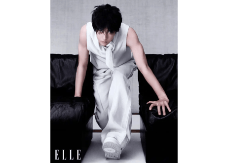 【王一博】 ELLE世界时装之苑 2024年7月　特典カード付き