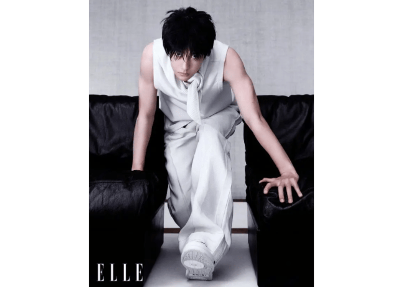 王一博レイ雑誌 希少ポストカード 王一博】 ELLE世界时装之苑 2024年7月 特典カード付き | E'GA書店