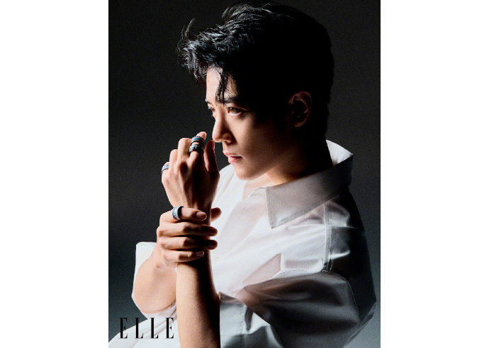 肖战】シャオジャン ELLE世界时装之苑 2024年9月 ※特典カード付き | E
