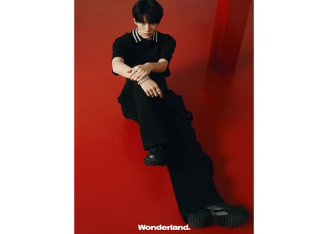 【周翊然ジョウ・イーラン】Wonderland 新视线 2025年2月  ≪特典付き≫　※ご注文前に必ず説明欄の内容をご確認ください。