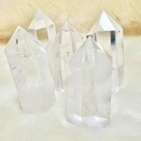 魂の軸を立てる 六角柱　水晶　ブラジル産 水晶ポイント　透明感抜群！