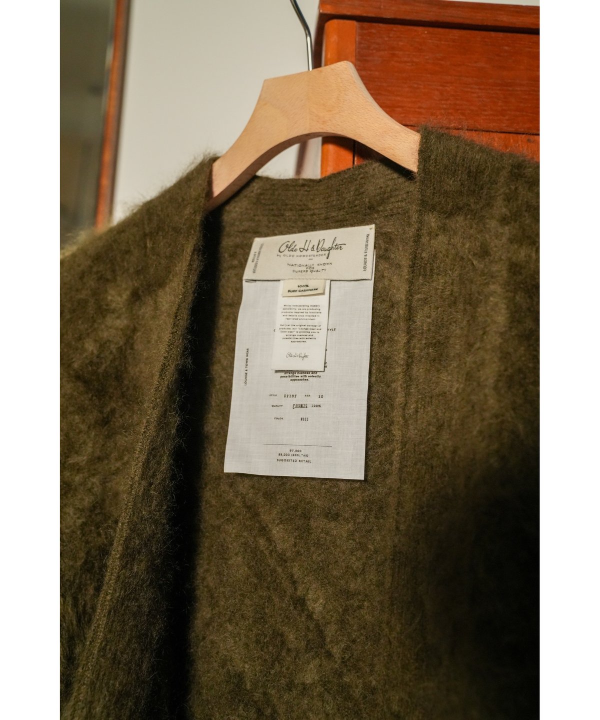 Olde H & Daughter Ex. FUR CASHMERE N/B VEST | M