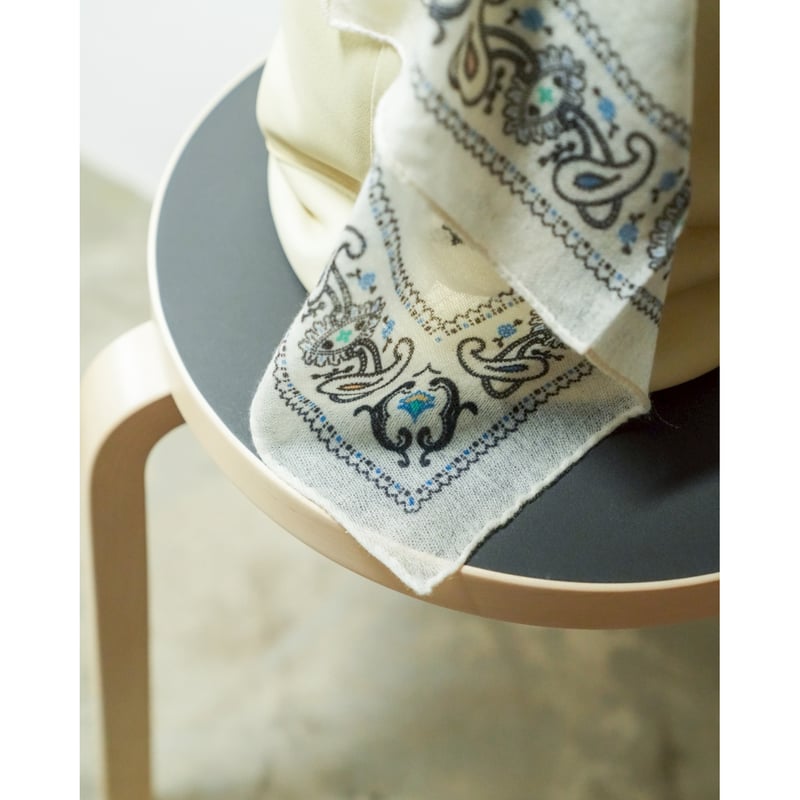 MAATEE&SONS Ex. CASHMERE HANDKERCHIEF | MusterWerk
