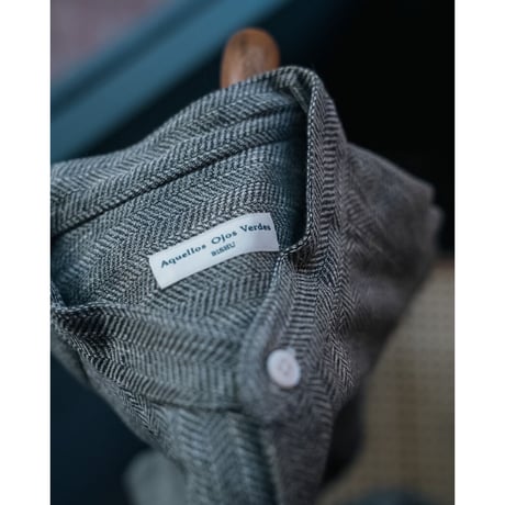 Aquellos Ojos Verdes Herringbone MORRIS Band collar long shirt