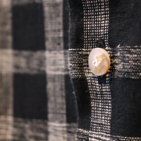 Aquellos Ojos Verdes  CADI CK Band collar Relax shirt