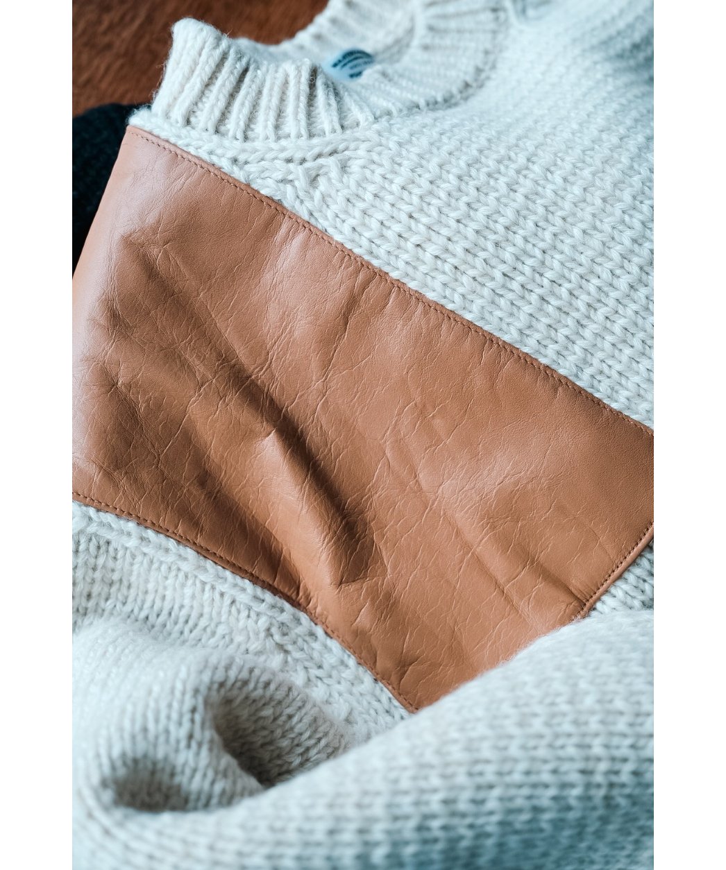 トップス Maatee&sons leather patch po sweater MAATEE&SONS LEATHER PATCH P/O CASHMERE SWEATER
