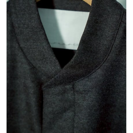 nonnotte "Shadow Herringbone" Draping New Bias Sleeve Blouson