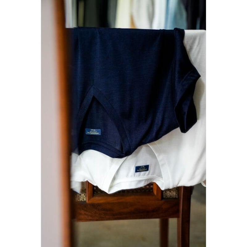 MAATEE&SONS Ex. WASHABLE SILK V NECK TEE | Must
