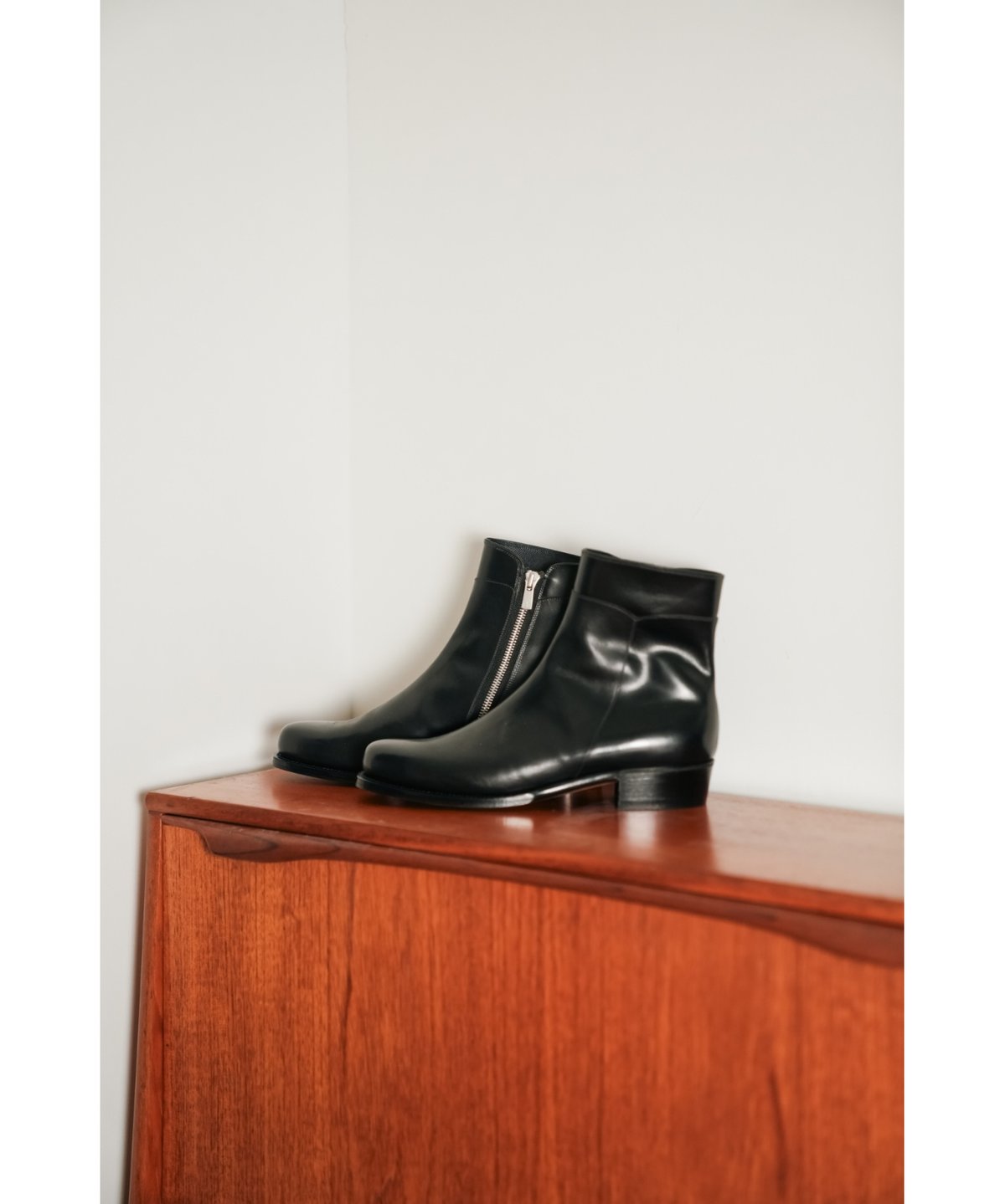 Post Production Side Zip Boots forme ブーツ Post Production 