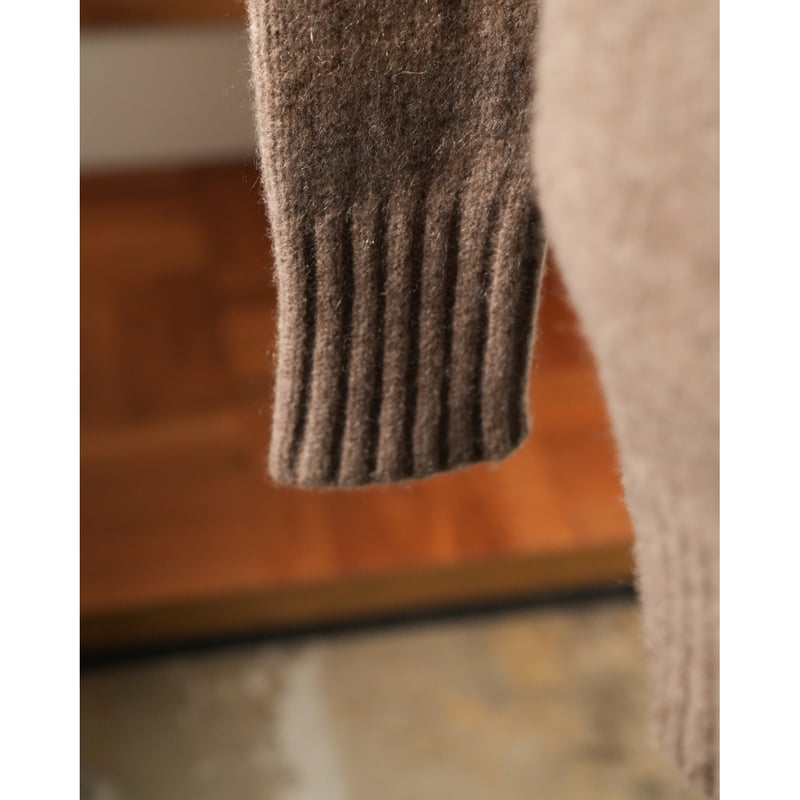 アーモンド　Innocent YAK Shetland sweater walenode Innocent YAK shetland sweater / Circuler knitting pants