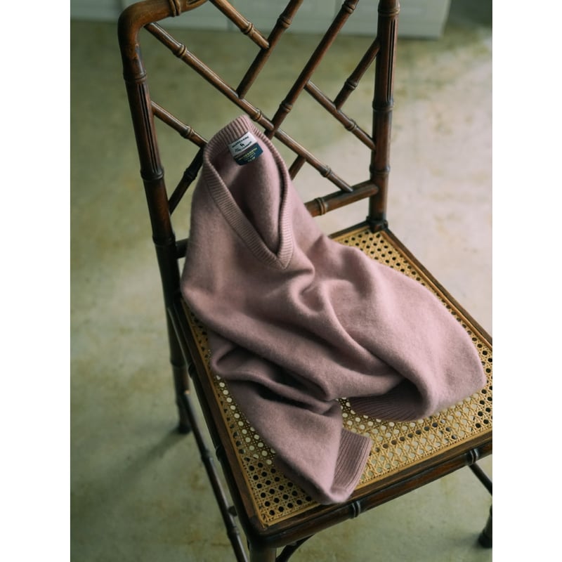 MAATEE&SONS CASHMERE 圧縮V SWEATER | MusterWerk