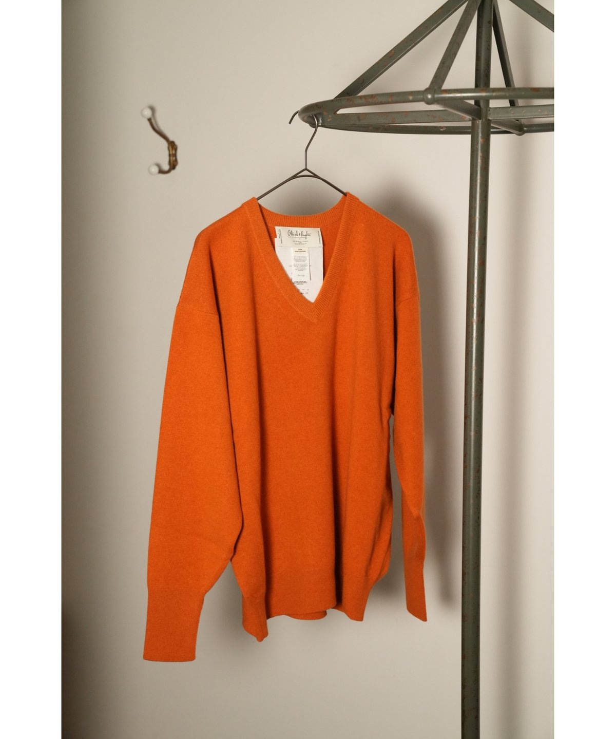 Olde H & Daughter CASHMERE V-NECK KNITWEAR | Mu Olde H & Daughter CASHMERE V-NECK KNITWEAR | Mu