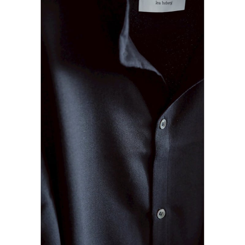 LEA BOBERG CL SHIRT - BRITISH WOOL CREPE | Must