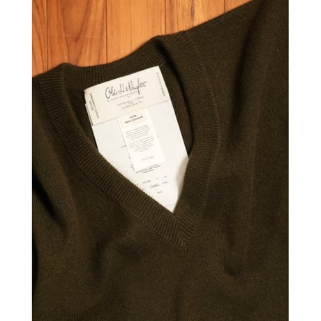 Olde H & Daughter CASHMERE V-NECK KNITWEAR