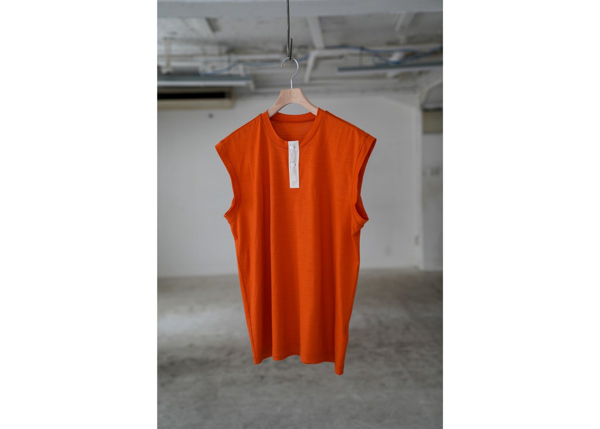 un/unbient WASHABLE WOOL NO-SLEEVE H/N | Muster