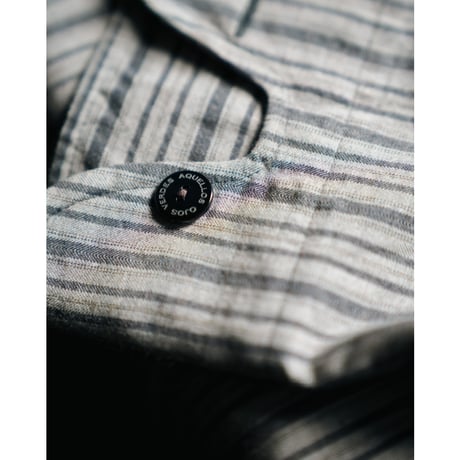 Aquellos Ojos Verdes Classic Stripe V-neck over shirt