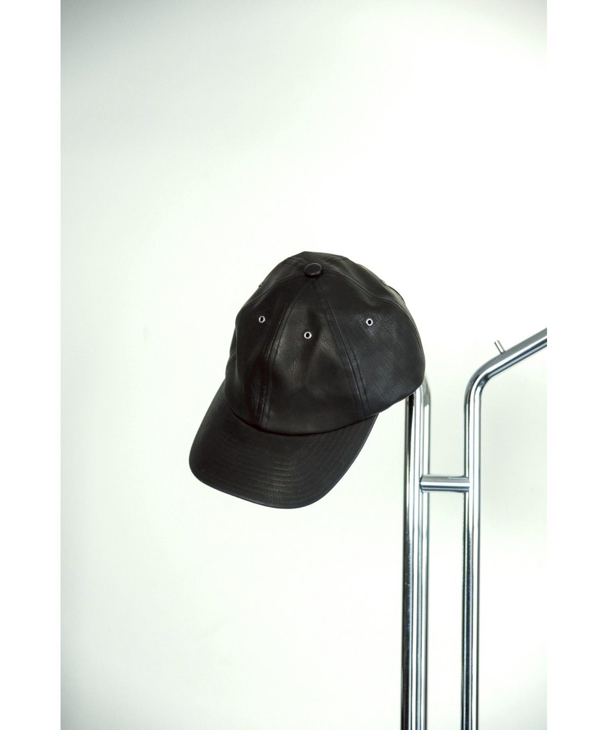 ULTERIOR Ex. LEATHER 6 PANELED CAP | MusterWerk